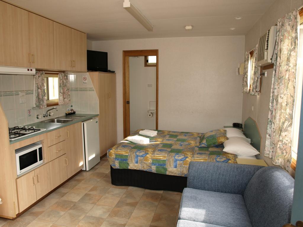Cowra Holiday Park Pokoj fotografie