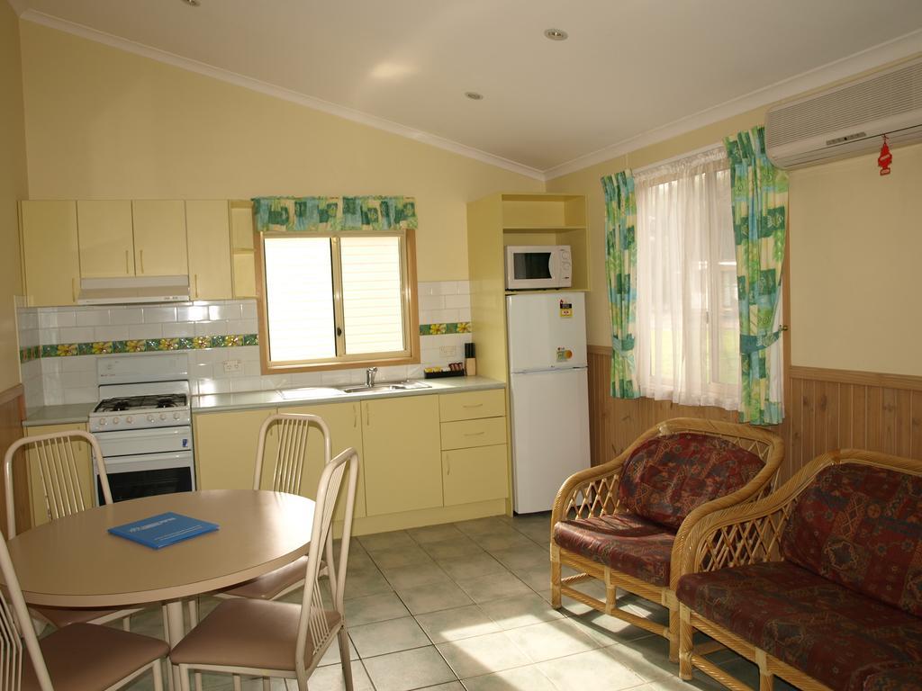 Cowra Holiday Park Pokoj fotografie